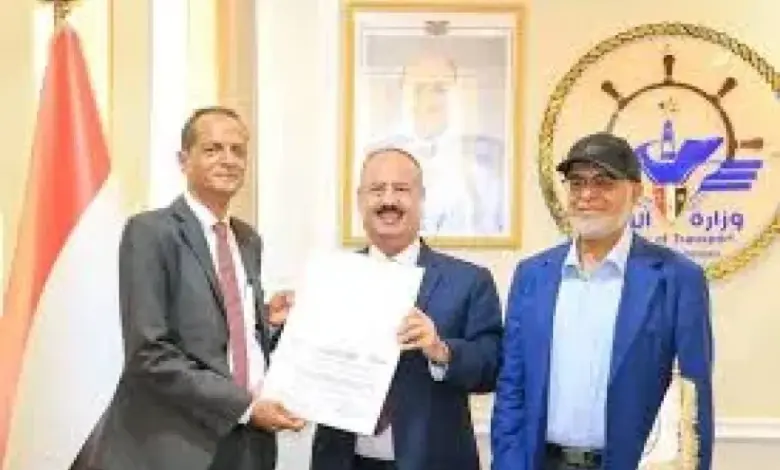 وزير النقل يُكلِّف عبدالقادر باصويطين مديراً لمطار مأرب الدولي
