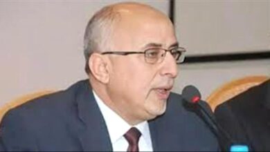 وزير سابق: مخرجات الحوار الوطني السبيل لضمان حقوق العمال في اليمن