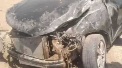 وفاة شخص وإصابة ناشط بجروح خطيرة في انقلاب مركبة على طريق عدن - لحج