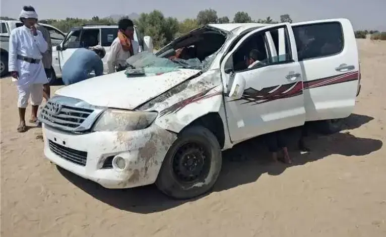 وفاة طالب وإصابة آخرين في حادث سير مأساوي بوادي بلحارث بشبوة