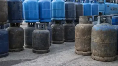 وقفة احتجاجية لوكلاء غاز تعز للمطالبة بالحصة الكاملة وإعادة تنظيم التوزيع