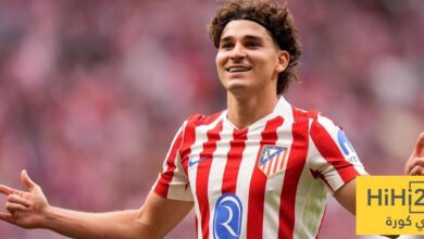 اسطورة أتلتيكو مدريد السابق ينصح النادي برحيل ألفاريز
