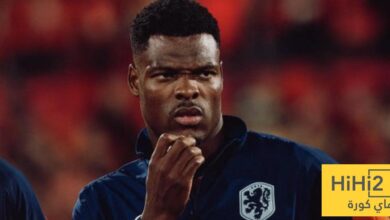 صحفي يتغنى بـ دومفريس لاعب الريال الجديد