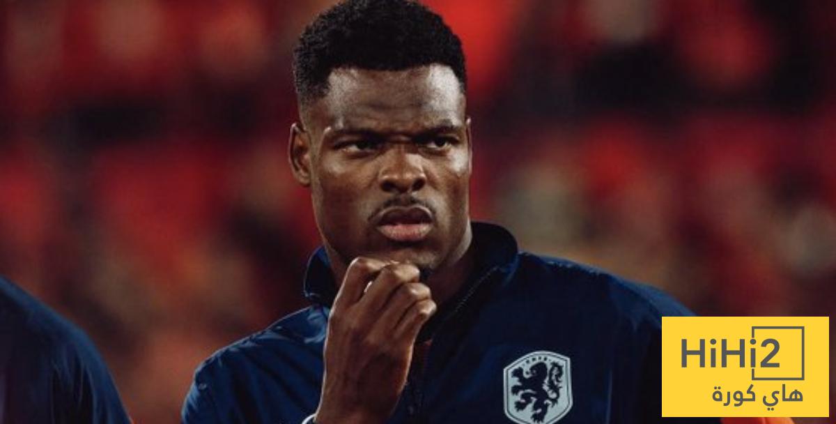 صحفي يتغنى بـ دومفريس لاعب الريال الجديد