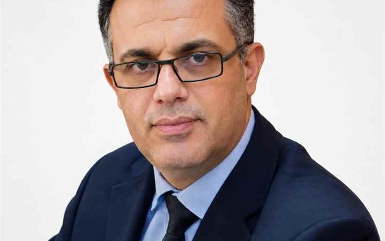 أكاديمي يهاجم الحـ.ـوثيين: إذا كان الجوع مبرر ثورتكم بالأمس فكيف تجرّمون احتجاج الجائعين اليوم؟