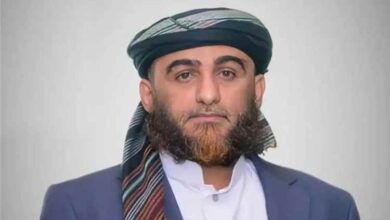 أمن الدولة في تعز يسلّم متهماً باغتيال العميد يحيى وحيش إلى السلطات الأمنية في الحديدة