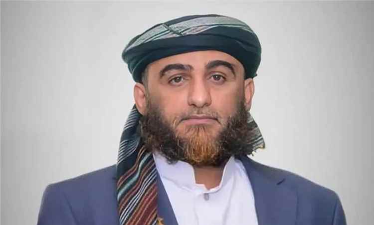 أمن الدولة في تعز يسلّم متهماً باغتيال العميد يحيى وحيش إلى السلطات الأمنية في الحديدة