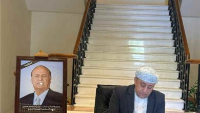 أمين عام المجلس المحلي بأبين يقدم التعازي في فقيد الوطن الرئيس عبدربه منصور هادي بسلطنة عُمان