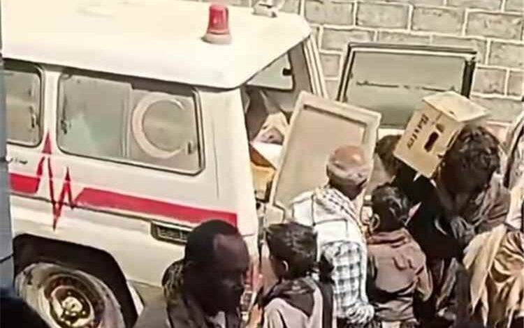 أمين عام محلي المضاربة ومدير الصحة يتفقدان مركز السدير الصحي ويقدمان دعماً طبياً لإعادة تفعيل خدماته