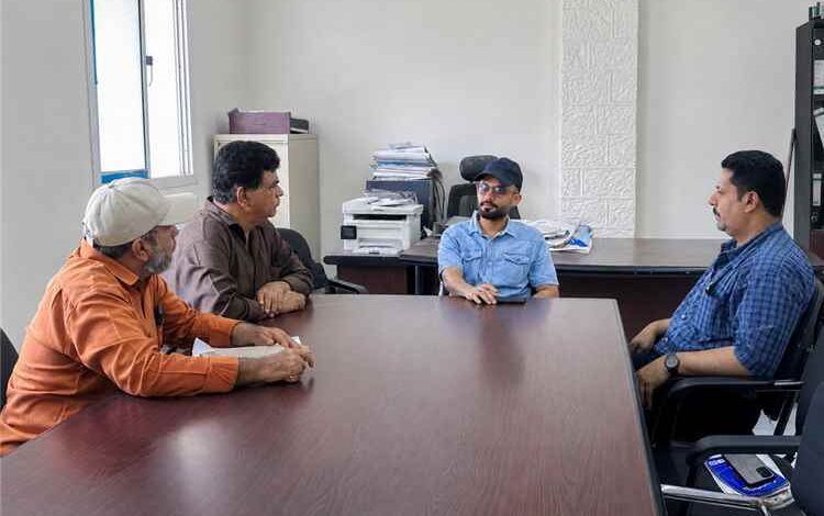 اجتماع لمناقشة تنظيم الأسواق وتشديد الرقابة على المخالفين في مديرية صيرة