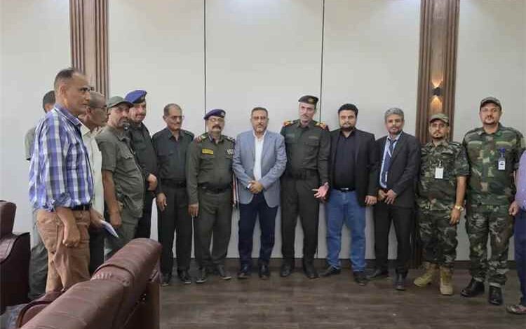 اجراء مراسم الاستلام والتسليم بين قيادة أمن مطار عدن الدولي الخلف والسلف