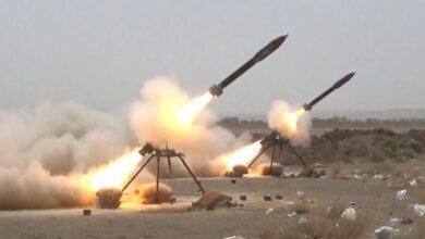 اسناداً لايران وحزب الله.. جماعة الحوثي تنخرط مجددا في الحرب وتعلن عن تصعيد في البحر الأحمر