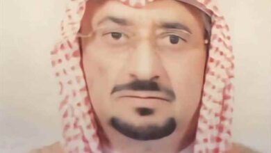 الأمير الدكتور أحمد العوذلي يدعم طالبه من لودر بمبلغ مالي تقديراً لإصرارها على العلم