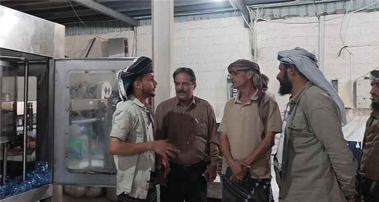 الجعفري يتفقد المنشآت الصناعية والخدمية بيافع ويشدد على دعم الاستثمار المحلي