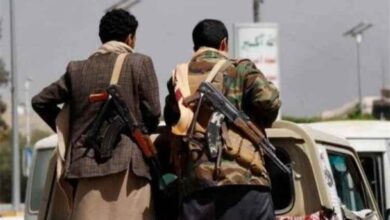 الحوثيون يعلنون تشييع قياديين عسكريين برتبة عقيد وسط غموض حول ملابسات مصرعهما