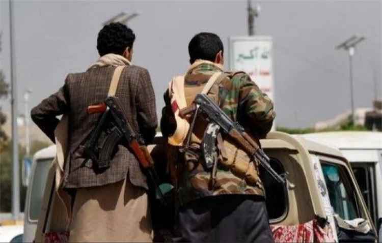 الحوثيون يعلنون تشييع قياديين عسكريين برتبة عقيد وسط غموض حول ملابسات مصرعهما