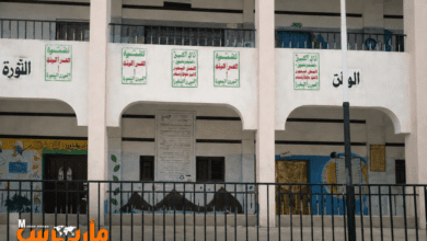 الحوثيون يفرضون ترديد شعاراتهم الطائفية في مدارس البنات بإب ويهددون الطالبات الرافضات بالفصل.