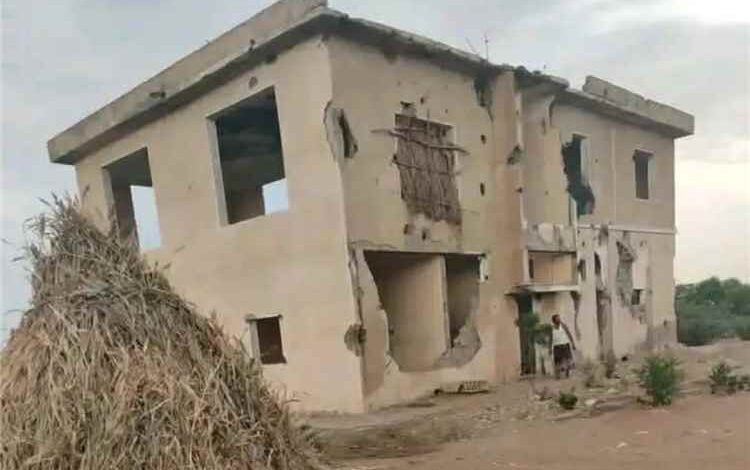 الحوثيون يقتحمون منزل الرئيس الأسبق عبدالله السلال في الحديدة ويعبثون بمحتوياته