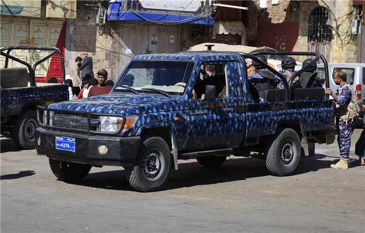 الحوثيون يوسّعون اقتصاد الجباية والاستيلاء على الأصول