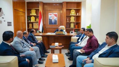 الخنبشي يبحث مشاريع الأمم المتحدة بحضرموت ويؤكد أولوية قطاعات الصحة والمياه والطرق