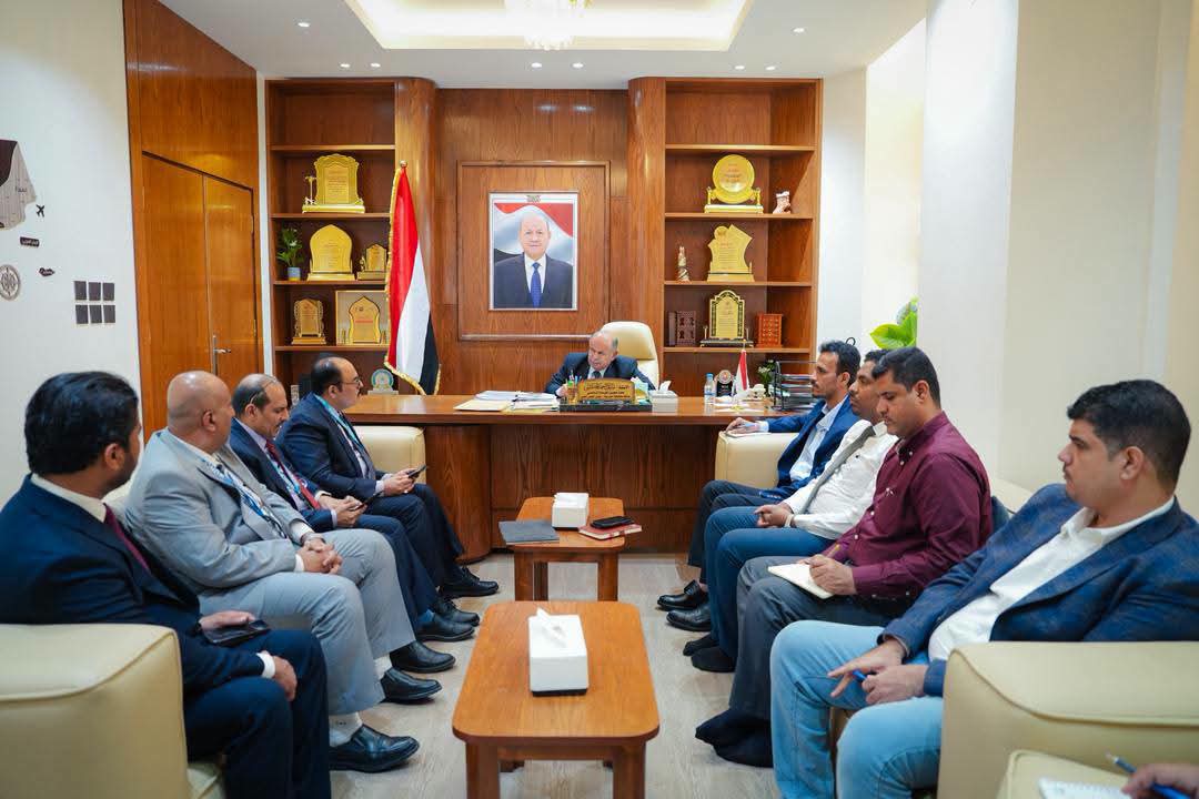 الخنبشي يبحث مشاريع الأمم المتحدة بحضرموت ويؤكد أولوية قطاعات الصحة والمياه والطرق