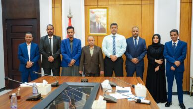 الخنبشي يجتمع بوكلاء حضرموت الجدد ويؤكد أهمية تعزيز الخدمات والتنمية