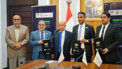 الخنبشي يرعى توقيع اتفاقية برنامج كفاءة لتأهيل خريجي جامعة حضرموت في القطاع النفطي