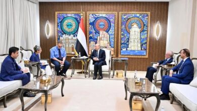 الرئاسي اليمني يدعو الأوروبيين لفرض عقوبات على الحوثيين