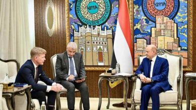 الرئيس العليمي للمبعوث الأممي: السلام لا يتحقق بتقاسم السلطة مع مليشيا الحوثيين بل باستعادة مؤسسات الدولة