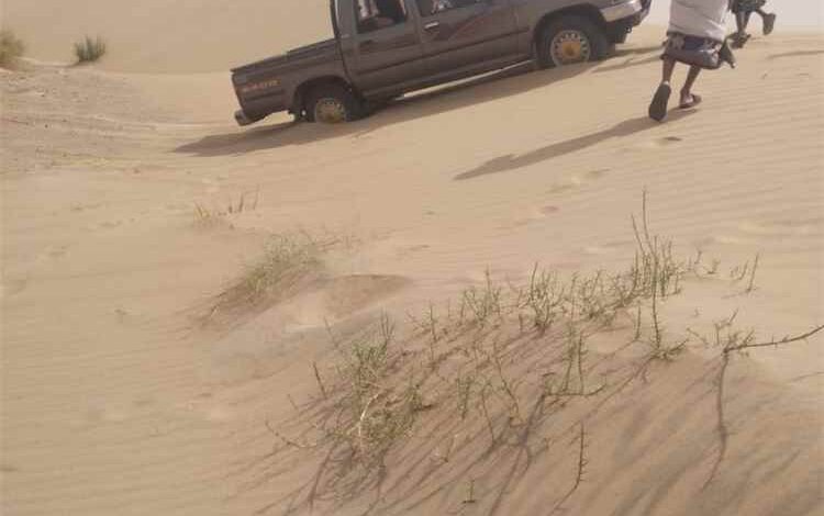 الرياح الموسمية تعزل منطقة الحامية برضوم والكثبان الرملية تقطع شريانها الحيوي المرتبط بخط الساحل الدولي