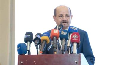 الزنداني: منح المرونة للسلطات المحلية في إدارة الإيرادات لا يعني خلق "جزر مستقلة" أو كيانات خارج إطار الدولة
