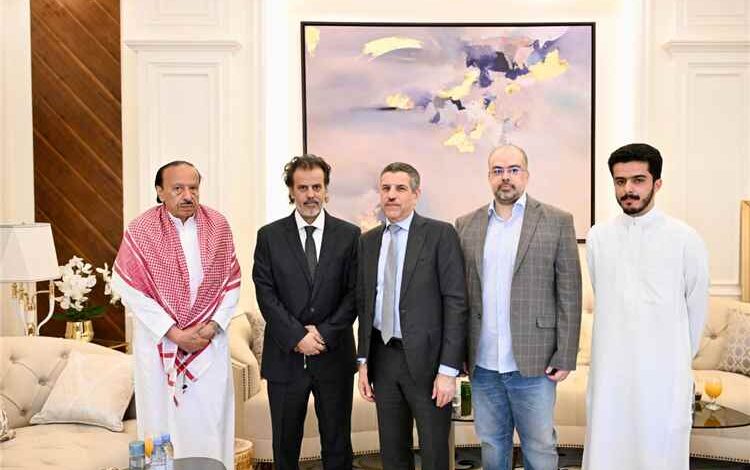 السفير الأمريكي يقدم واجب العزاء بوفاة الرئيس السابق عبدربه منصور هادي