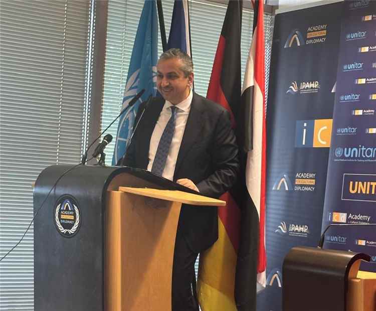 السفير الارياني يؤكد أهمية الدبلوماسية الثقافية في تعزيز الحوار بين الشعوب