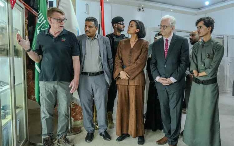 السفير الالماني يشيد بجهود مشروع "مسام" لنزع الالغام في اليمن