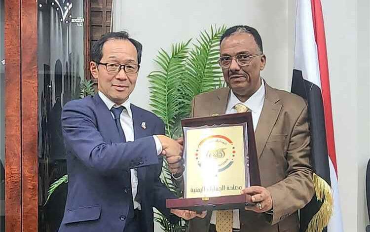 السفير الياباني وفريق "الجايكا" يزوران مصلحة الجمارك ويؤكدان دعم بناء القدرات والبنية التحتية الجمركية