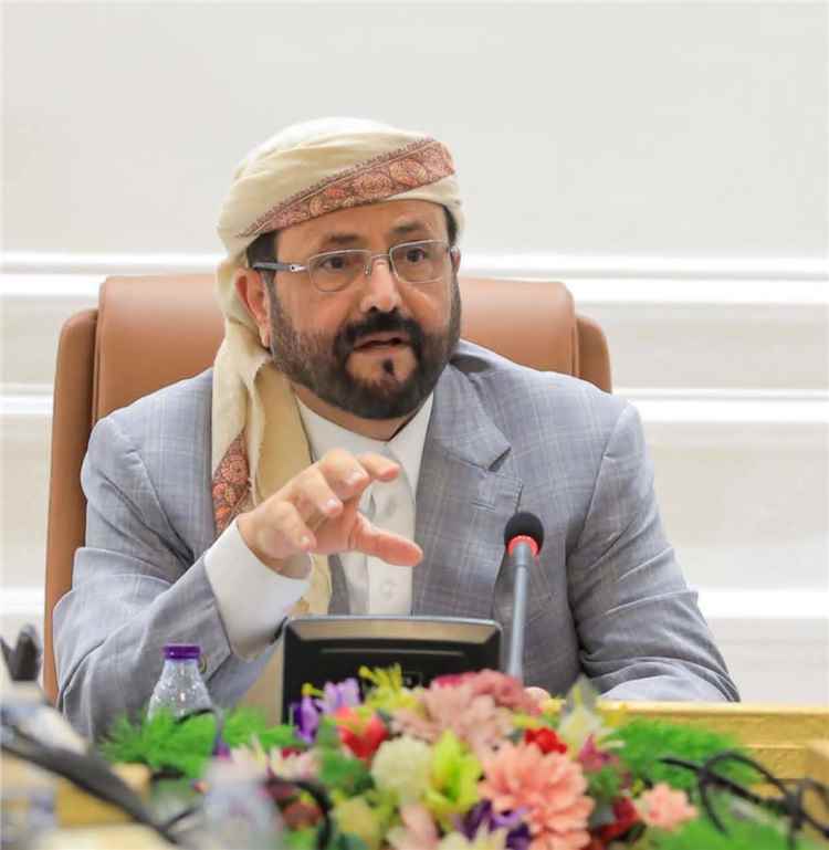 العرادة: اليمن يواجه تحديات وظروفًا استثنائية تتطلب تضافر جهود جميع أبنائه