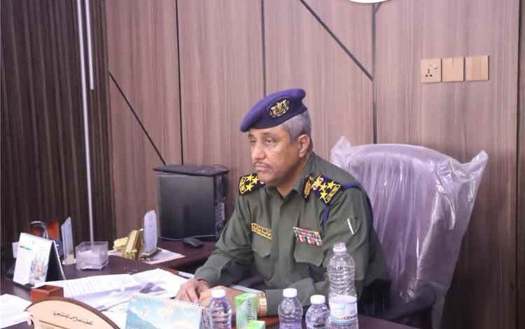 العميد الجابري يتفقد سير العمل في أمن مديرية مدينة المكلا ويؤكد رفع الجاهزية لمواجهة التحديات