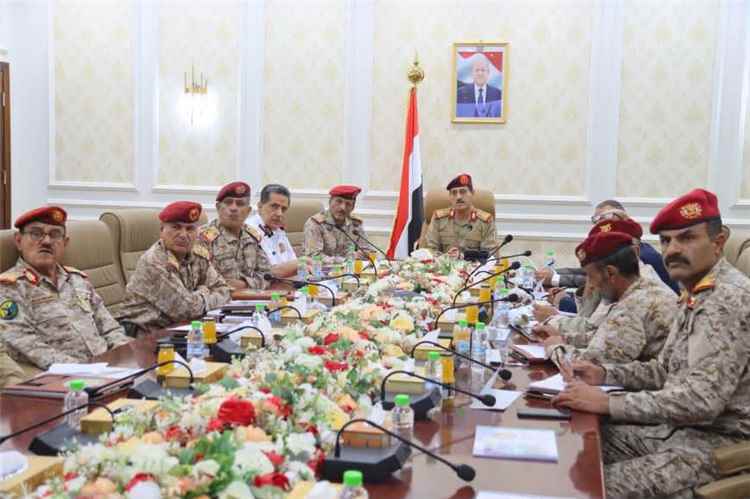 الفريق الركن طاهر العقيلي يؤكد على إعداد وتأهيل القيادات العسكرية والمدنية في الأكاديمية العسكرية العليا