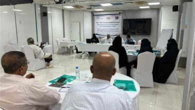 اللجنة الاستشارية بحضرموت تناقش الواقع الاستثماري ودور المنظمات المحلية والدولية في المحافظة