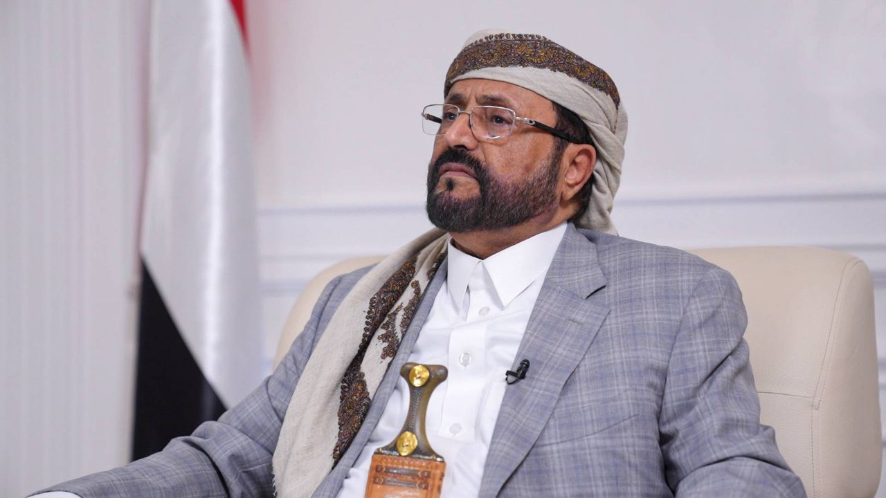 اللواء سلطان العرادة: ''ما حدث في حضرموت كان نتيجة حسابات غير موفقة بفعل تدخلات ومساعدة خارجية والسعودية منعت حربًا أهلية''