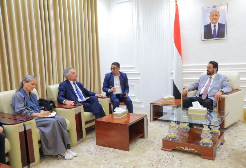 اللواء سلطان العرادة يدعو الاتحاد الأوروبي إلى توسيع الدعم الإنساني والتنموي لمأرب واليمن