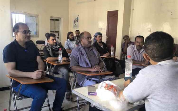 انعقاد منتدى محلي بالحبيلين لمناقشة حلول طريق القطاع الغربي بمديرية ردفان بمشاركة مجتمعية ورسمية واسعة