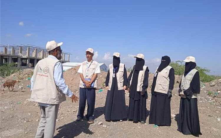 باحثات الإحصاء يطرقن أبواب الأسر في مخيم غول محيسن بالضالع ضمن  الجولة الثانية من مسح ميزانية الأسرة 2026