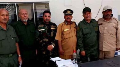 بتوجيهات قيادة شرطة عدن استكمال إجراءات الاستلام والتسليم لمدراء أقسام الشرطة