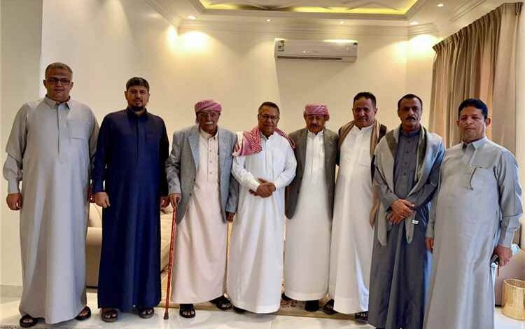 بن دغر: أبين تمثل ركيزة أساسية في أي مواجهة مقبلة مع جماعة الحوثي