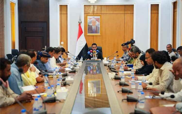 تنفيذي حضرموت يعقد اجتماعه الدوري ويستمع إلى إحاطة عاجلة حول ملف الكهرباء وعدد من الملفات المدرجة في جدول أعماله