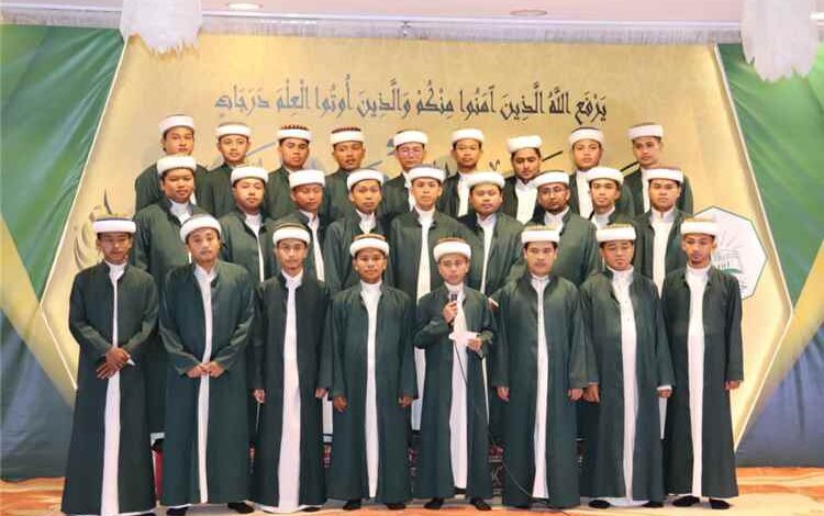جامعة الأحقاف تحتفي بخريجي الدفعة الخامسة "الداعون إلى الخير" بالمكلا