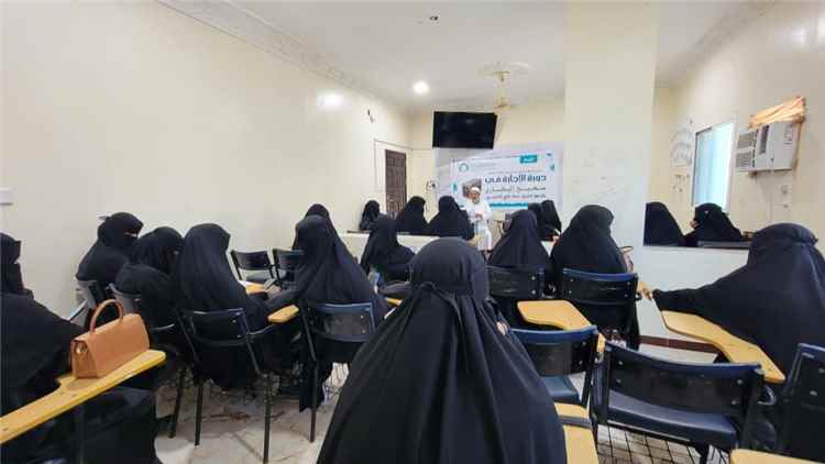 جامعة القرآن الكريم والعلوم الإسلامية – عدن تدشن برامجها الصيفية للعام 2026–2027م