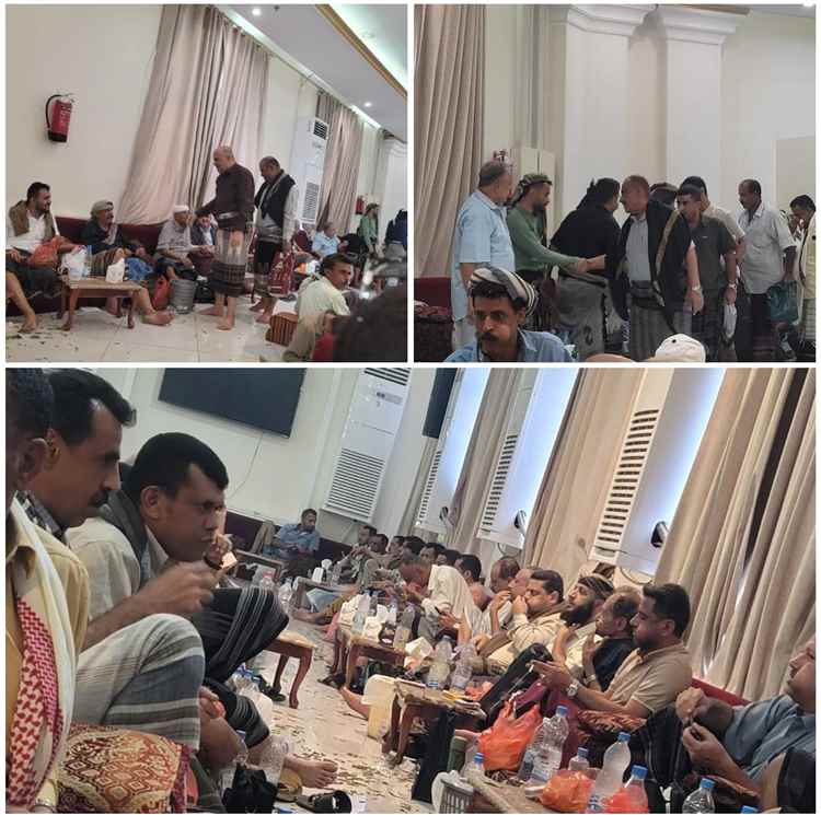 جموع غفيرة يقدمون واجب العزاء بوفاة فقيد الوطن الكبير فيصل محمود القطيبي