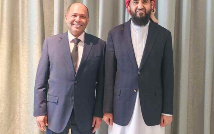 خلال لقائه بالمحرمي.. فؤاد راشد يدعو إلى تمكين المحافظات من إدارة شؤونها ويؤكد: لا حل للأزمات دون صلاحيات كاملة